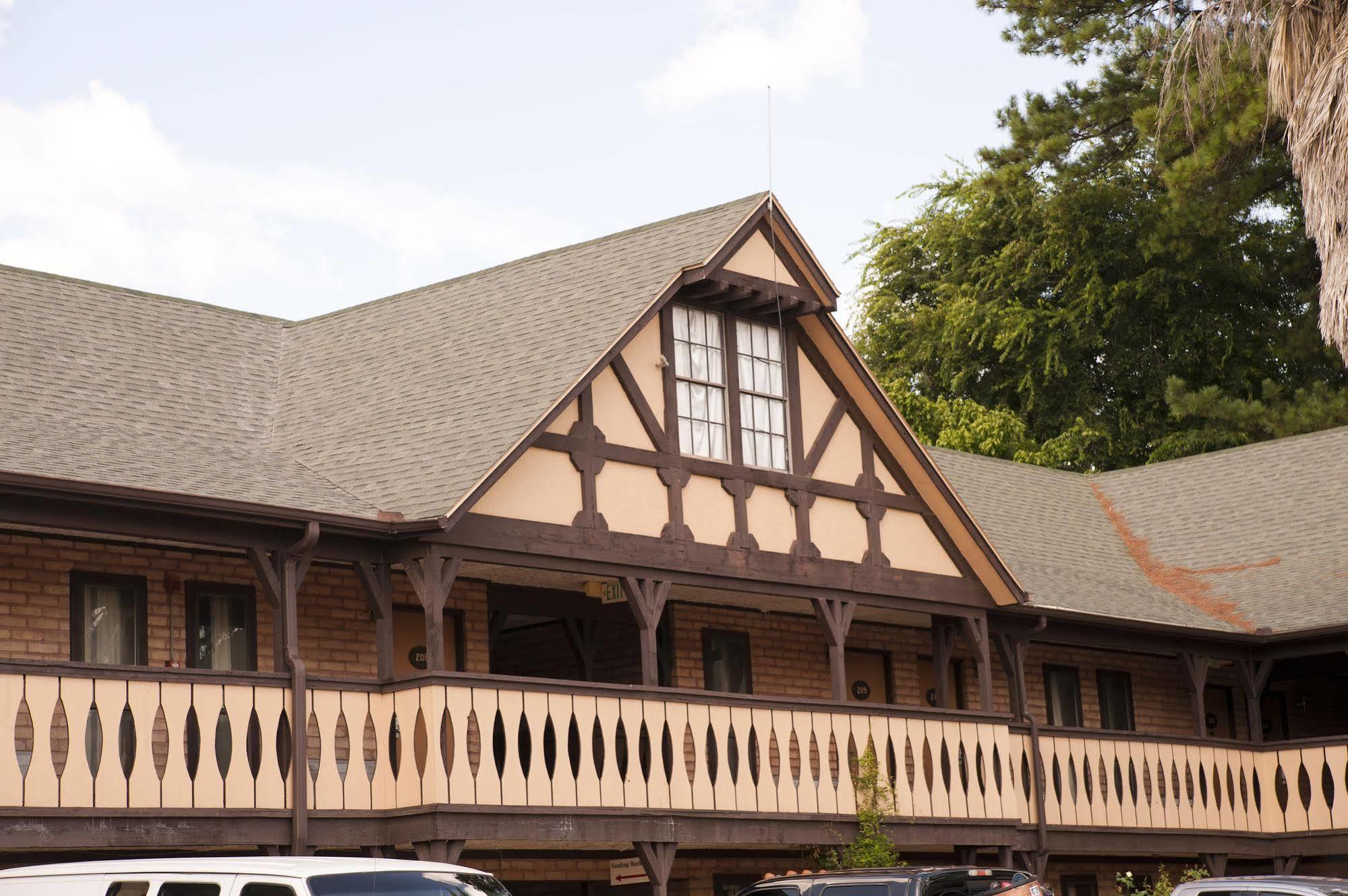 Victorian Inn & Suites Nacogdoches Exterior photo