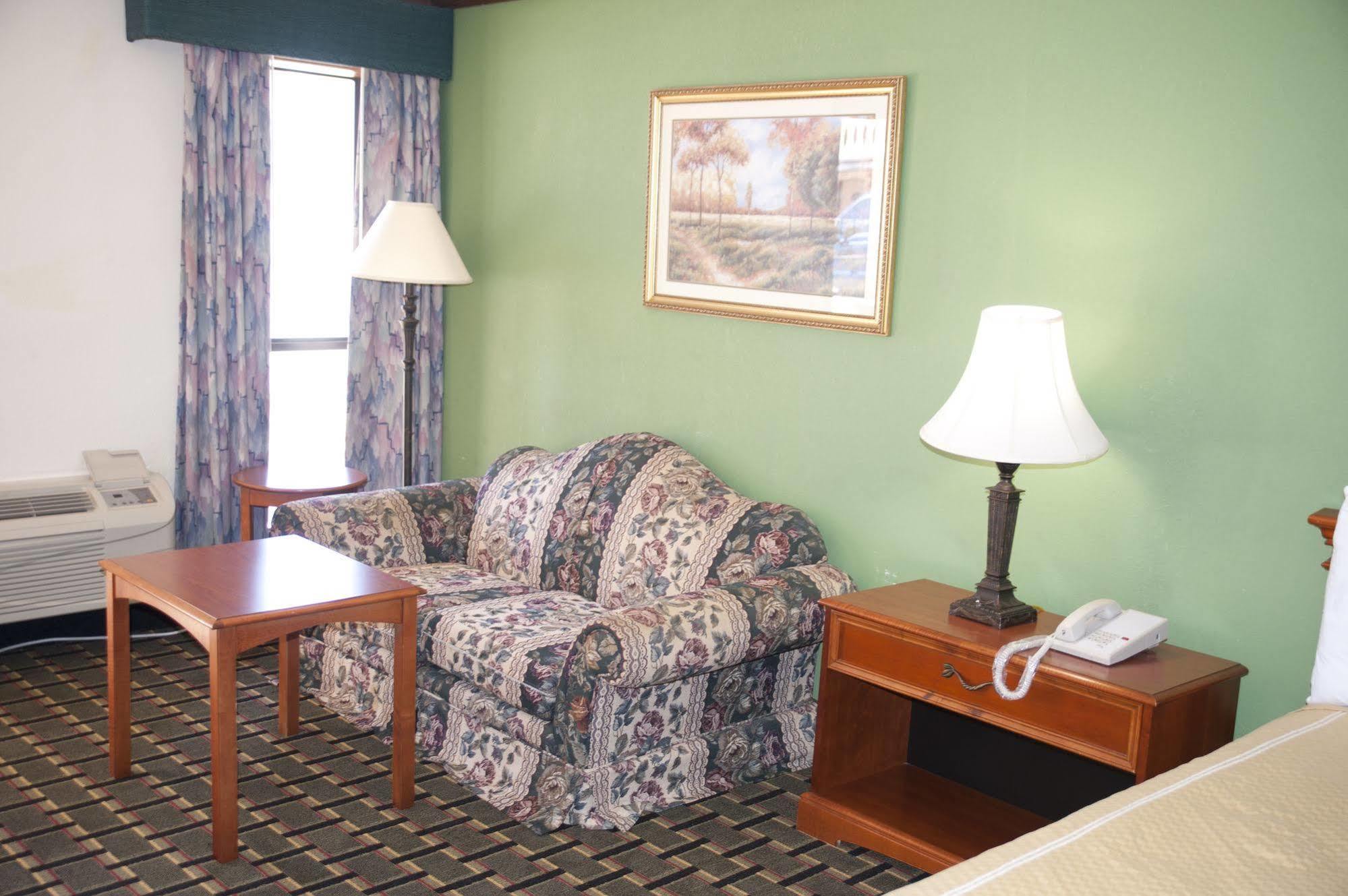 Victorian Inn & Suites Nacogdoches Exterior photo