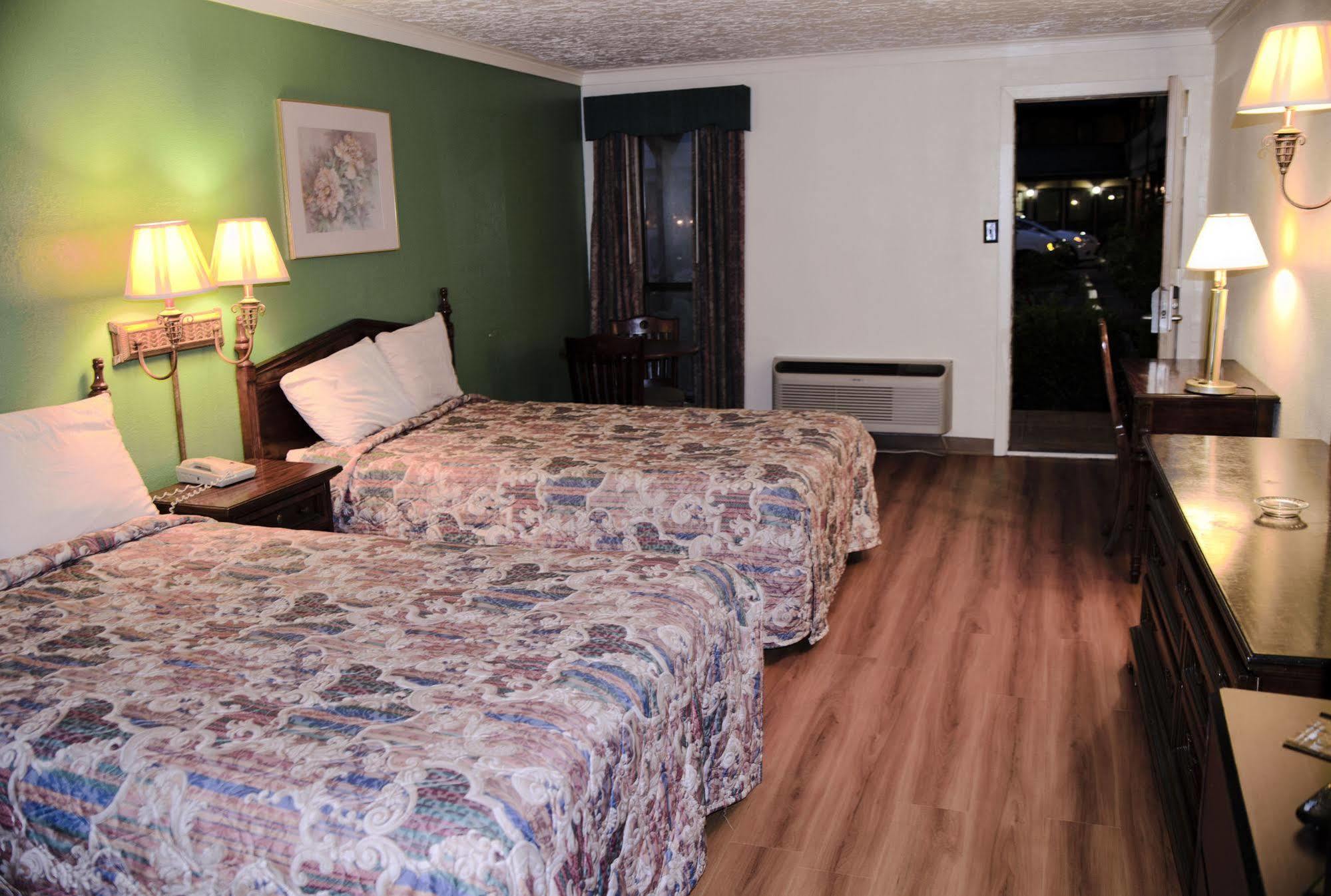 Victorian Inn & Suites Nacogdoches Exterior photo